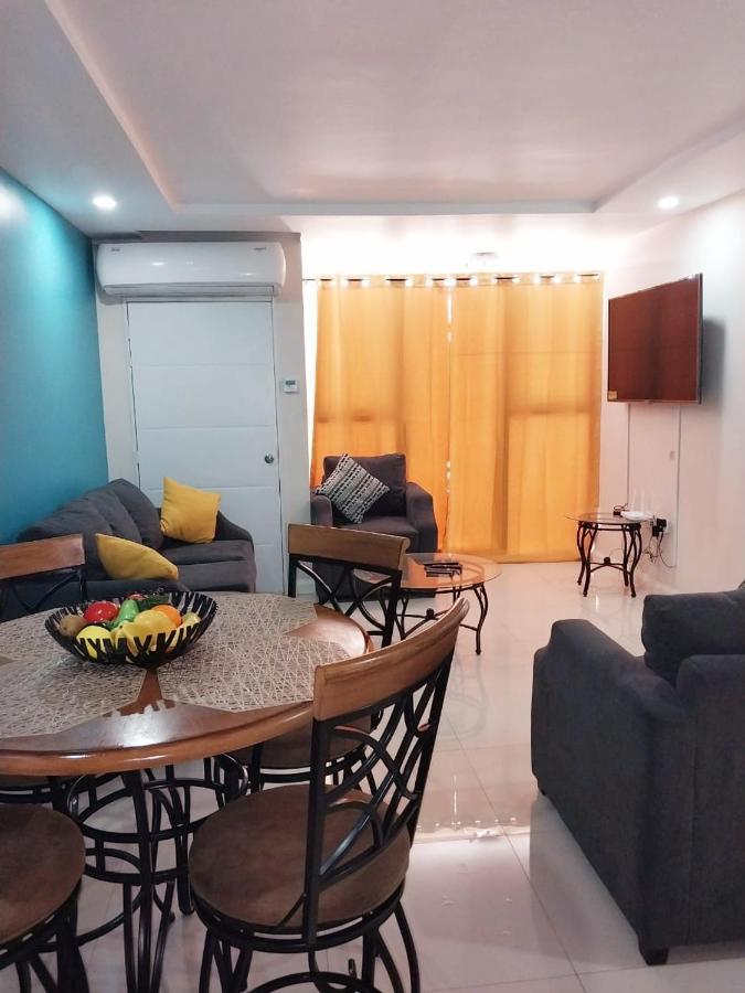 Impeccable 2-Br Apartment-Ornella Villa At Bayfront Villa بورتمور المظهر الخارجي الصورة